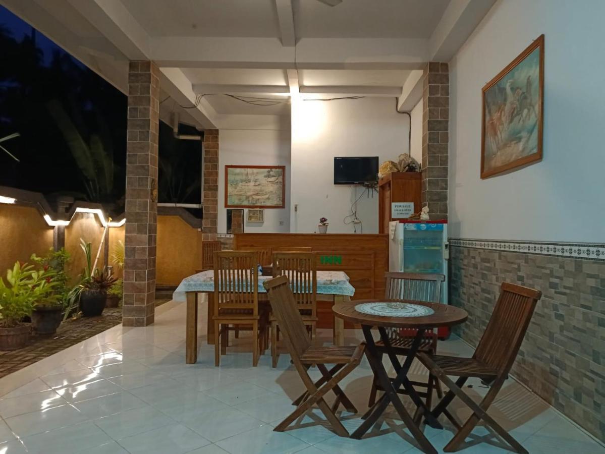 Jepun Inn Падангбай Экстерьер фото